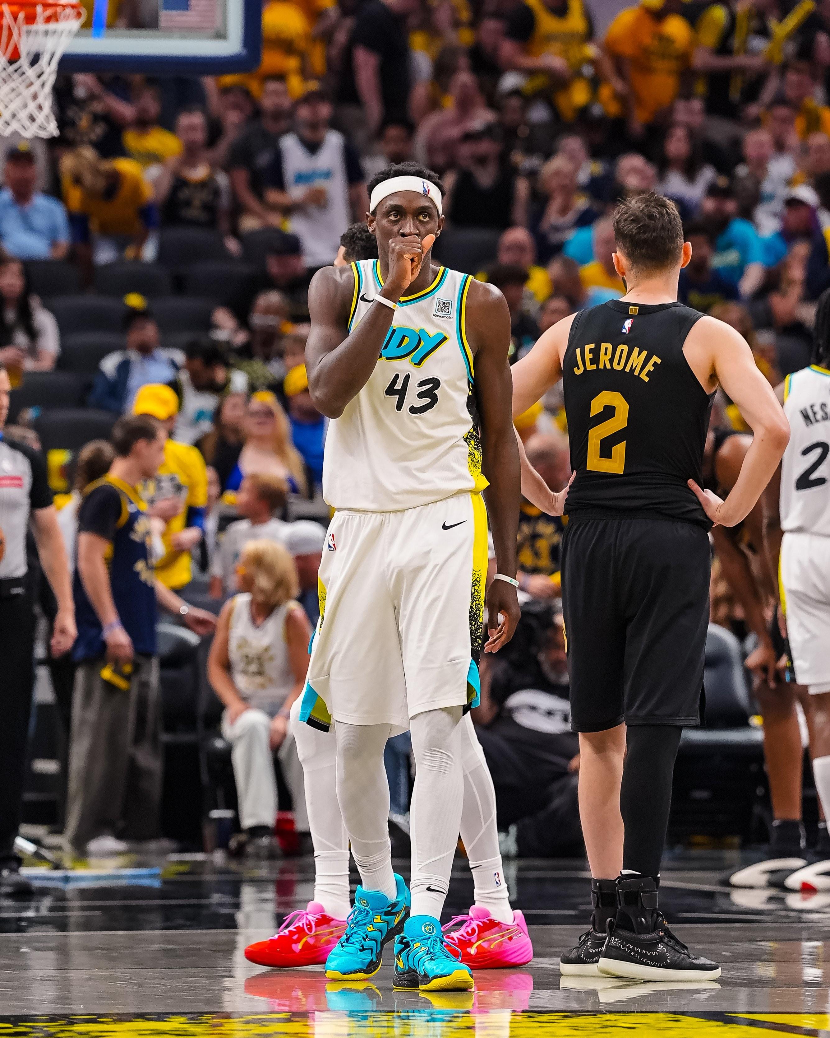 开云体育-西亚卡姆在中国队比赛中比赛局势复杂，败北引发热议！